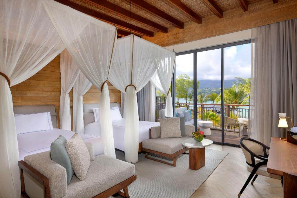 bedroom-with-2-beds